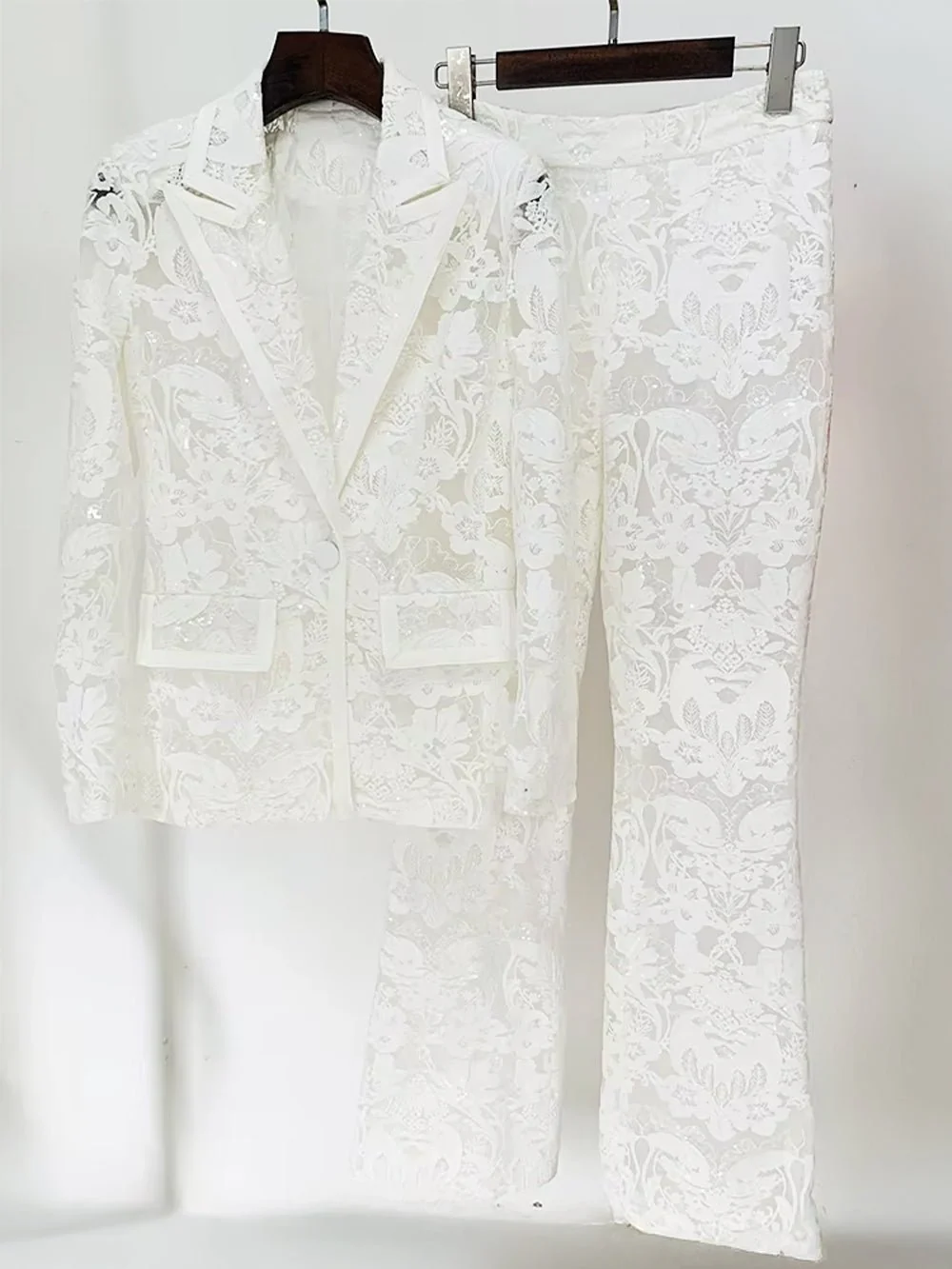 Liv Guipure Lace Power Suit - Image 8