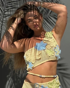 Capri Bloom One-Shoulder Crop Top